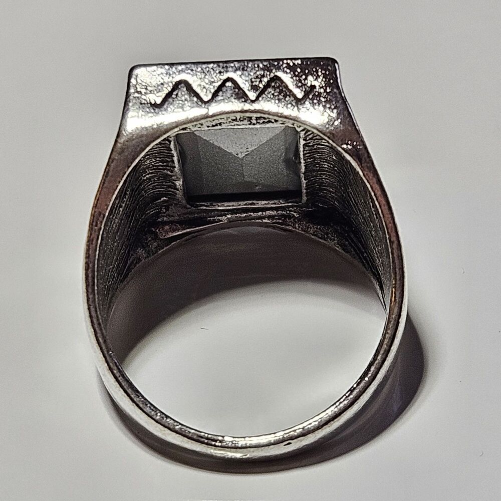 Silver Tone Red Rectangular Faceted Rhinestone Ring Size 11.5 - Picture 12 of 13